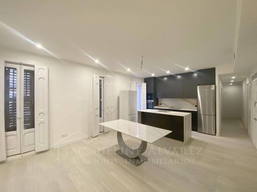 Apartment / Etagenwohnung in Madrid, Provinz Madrid