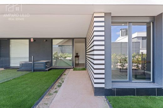 Chalet Pareado en Boadilla del Monte, Provincia de Madrid