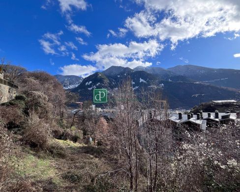 Land in Escaldes-Engordany