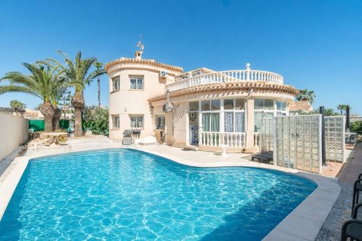 Villa in Playas de Orihuela, Alicante