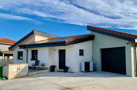 Detached House in San Bartolomé de Meruelo, Province of Cantabria