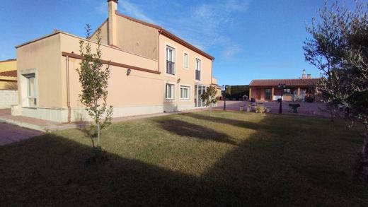 Detached House in Renedo, Valladolid