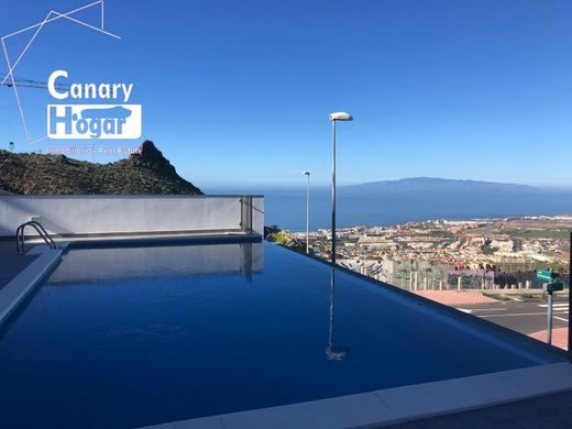 Villa in Adeje, Province of Santa Cruz de Tenerife