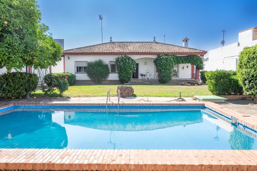 Villa in Dos Hermanas, Province of Seville