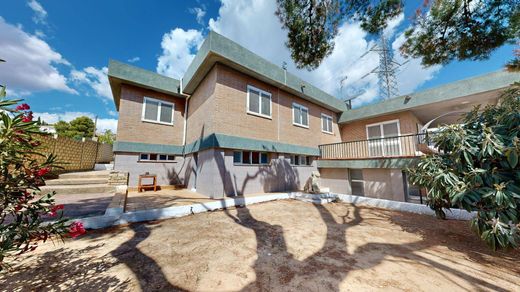 Detached House in Torrent, Valencia