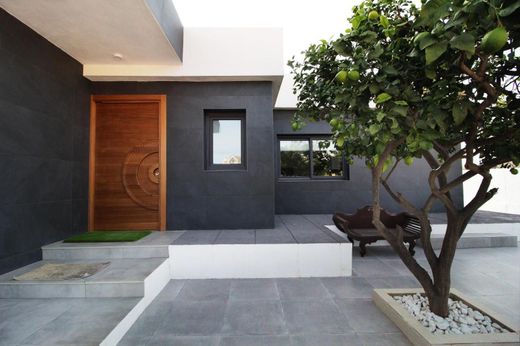 Villa in San Pedro de Alcántara, Malaga