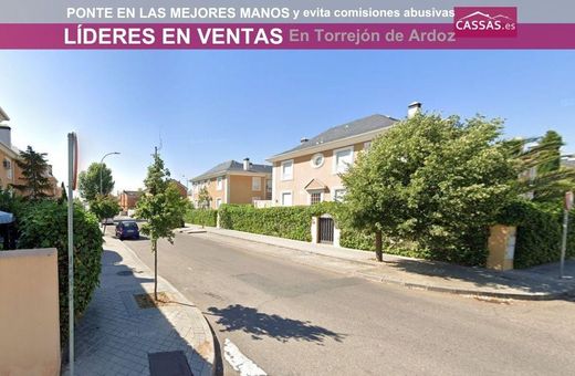 Twee-onder-een-kapwoning in Torrejón de Ardoz, Provincia de Madrid