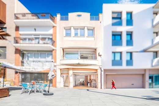 Luxus-Haus in Santa Perpètua de Mogoda, Provinz Barcelona