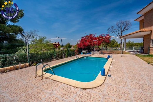 Einfamilienhaus in Ribarroja del Turia, Valencia