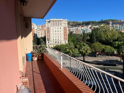 Apartment / Etagenwohnung in Barcelona, Provinz Barcelona