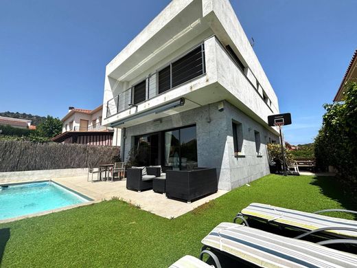 Luxe woning in Pineda de Mar, Província de Barcelona