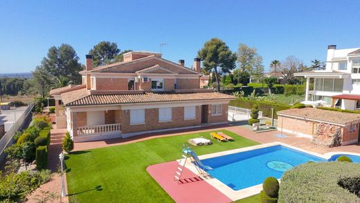 Detached House in Torrent, Valencia
