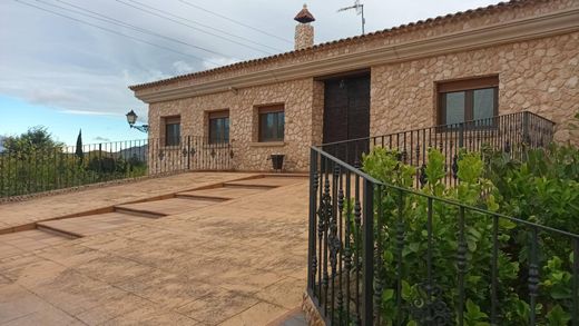 Detached House in Villena, Alicante