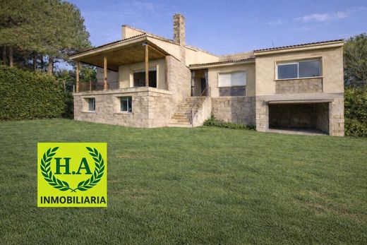 Detached House in Pedrezuela, Province of Madrid