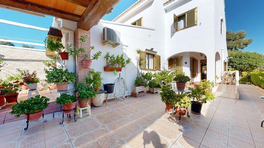 Semidetached House in Torrent, Valencia