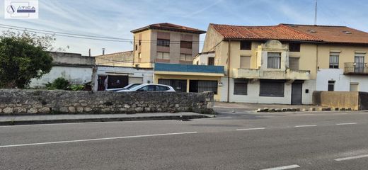 Mehrfamilienhaus in Santander, Provinz Cantabria