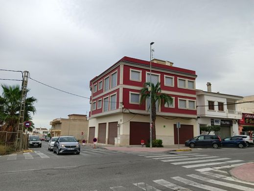 Residential complexes in Los Montesinos, Alicante