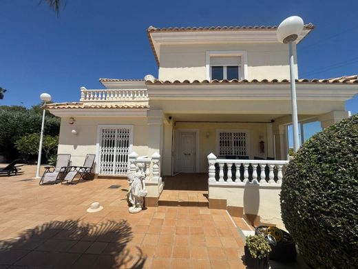Detached House in Playas de Orihuela, Alicante