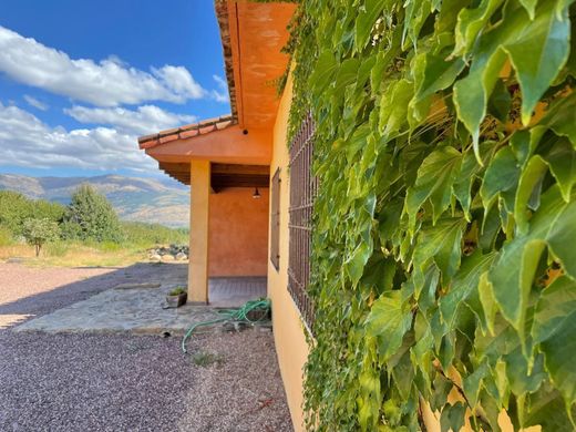 ﻣﻨﺰﻝ ﺭﻳﻔﻲ/ ﺑﻴﺖ ﻤﺰﺭﻋﺔ ﻓﻲ Jaraíz de la Vera, Provincia de Cáceres