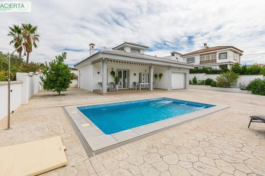 Dom jednorodzinny w Cúllar-Vega, Provincia de Granada