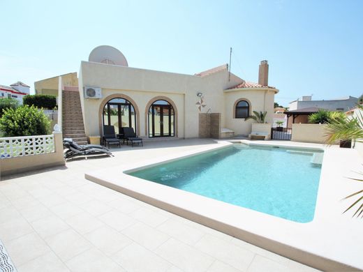 Villa en Torrevieja, Provincia de Alicante