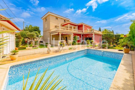 Detached House in La Pobla de Vallbona, Valencia