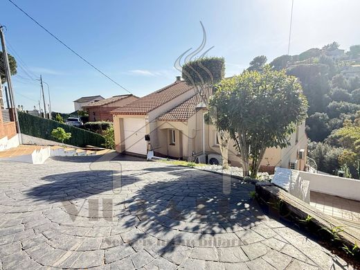 Частный Дом, L'Ametlla del Vallès, Província de Barcelona