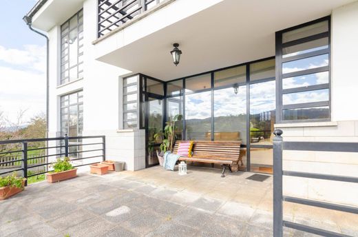 Detached House in Llanera, Province of Asturias