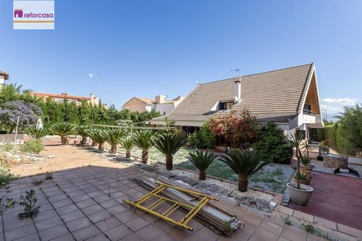Detached House in Las Gabias, Granada