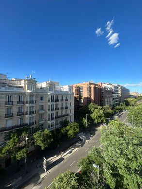 Apartment / Etagenwohnung in Madrid, Provinz Madrid