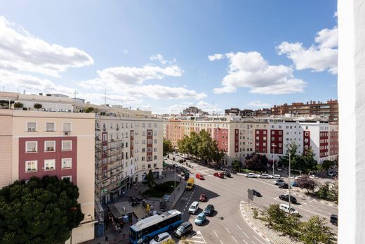 Apartment / Etagenwohnung in Madrid, Provinz Madrid