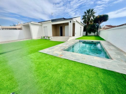 Einfamilienhaus in Torrevieja, Alicante