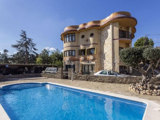 Einfamilienhaus in Sant Boi de Llobregat, Provinz Barcelona