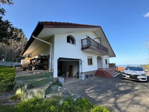 Detached House in Bermeo, Biscay