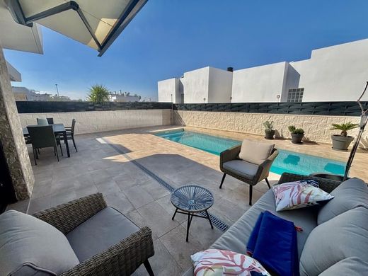 Casa en Benijófar, Provincia de Alicante