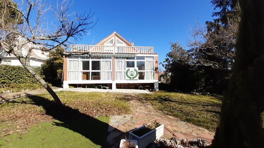 Pedrezuela, マドリッドの一戸建て住宅