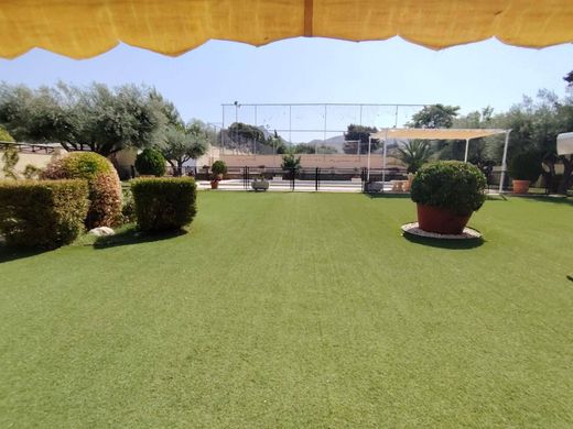 Vrijstaand huis in Petrel, Provincia de Alicante