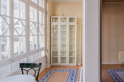 Apartment / Etagenwohnung in Barcelona, Provinz Barcelona