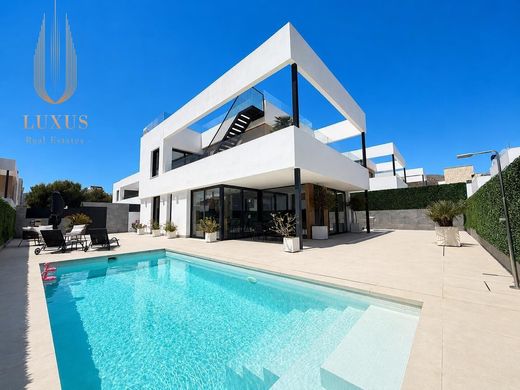Villa in Finestrat, Alicante