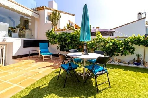 Twee-onder-een-kapwoning in Estepona, Provincia de Málaga