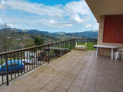 Casa en Pola de Siero, Asturias