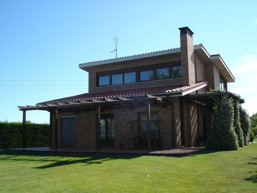 Casa di lusso a Villamediana de Iregua, Provincia de La Rioja