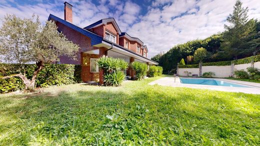 Detached House in Mungia, Biscay