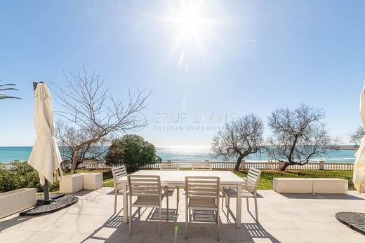 Casa de lujo en Vilanova i la Geltrú, Provincia de Barcelona