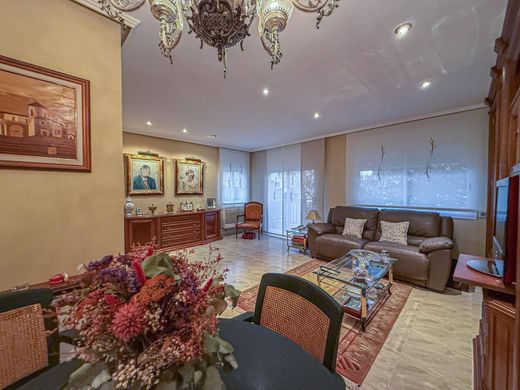 Luxus-Haus in Martorell, Provinz Barcelona