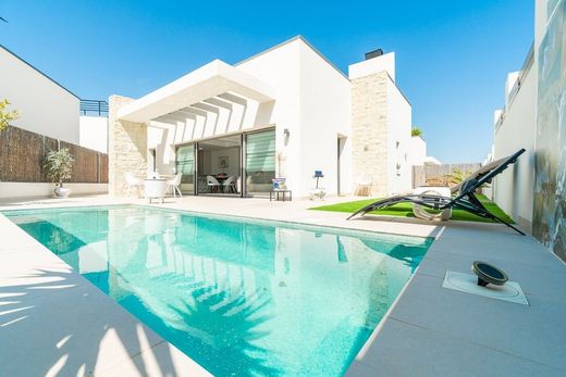Villa in San Miguel de Salinas, Alicante