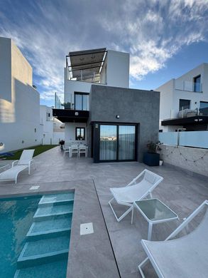 Torrevieja, アリカンテのヴィラ