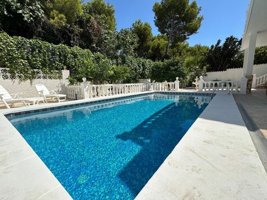 Einfamilienhaus in la Nucia, Alicante