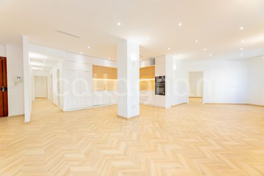 Apartment / Etagenwohnung in Valencia, Provinz Valencia