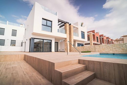 Villa in Playas de Orihuela, Alicante